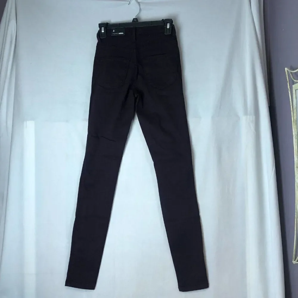 Fashion Nova Women's Classic High Rise Distressed Skinny Jeans Plum Size 3 NWT